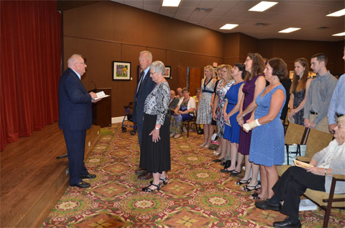 Photo of Bob and Dianne's children standing