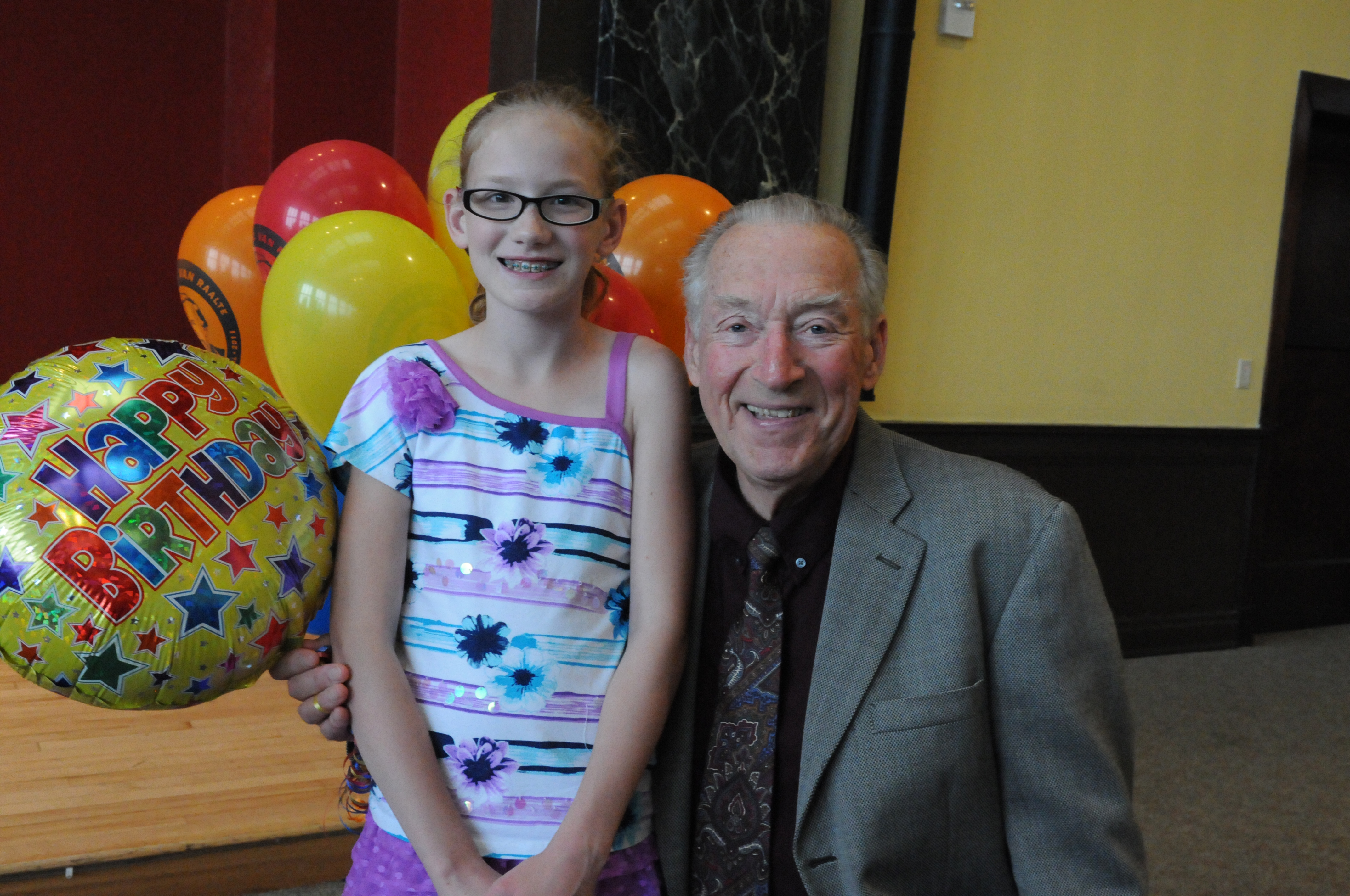 Photo of Robert Swierenga and granddaughter Kate Breems